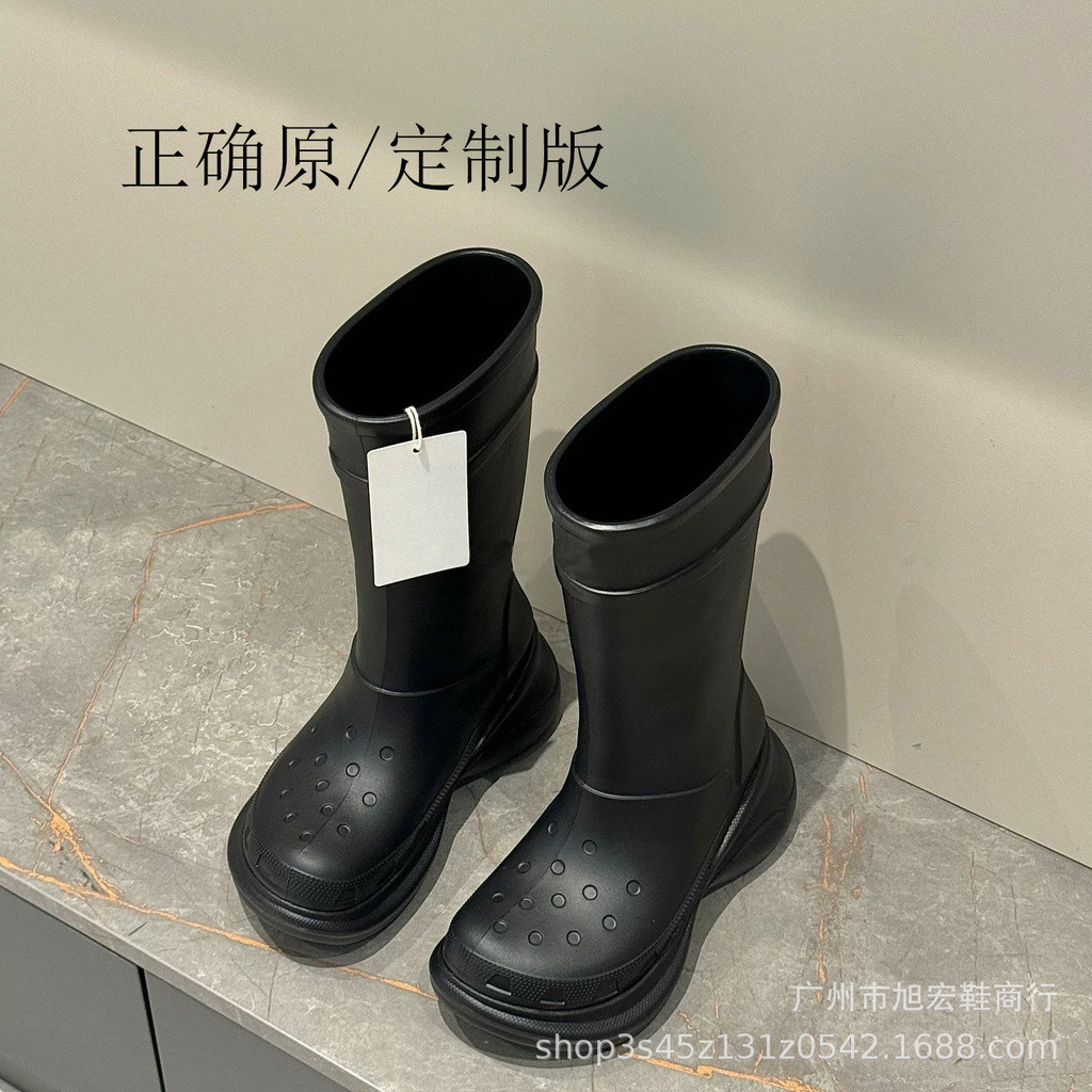 ปารีสรองเท้าฝนสำหรับผู้ชายและผู้หญิง 2024 แฟชั่นความสูงหนา soled clogs กันลื่นรองเท้าฝนกันน้ำรองเท้