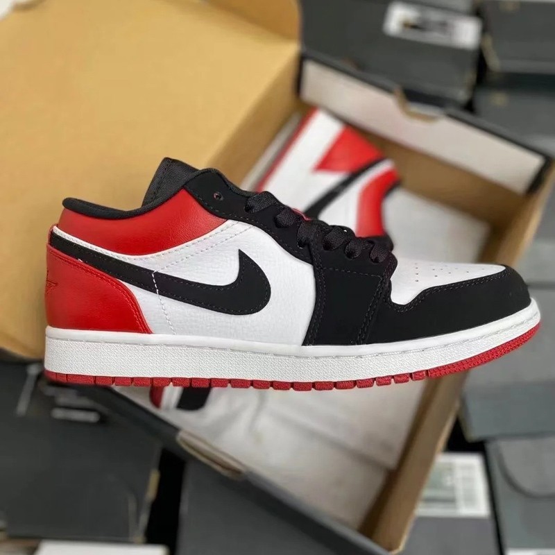 New แท้100 JORDAN 1 LOWBLACK TOE DUNK LOW PANDASMOKE GREY รองเท้ากีฬาสำหรับผู้ชายและผู้หญิงที่สวมใส่สบายและลำลอง