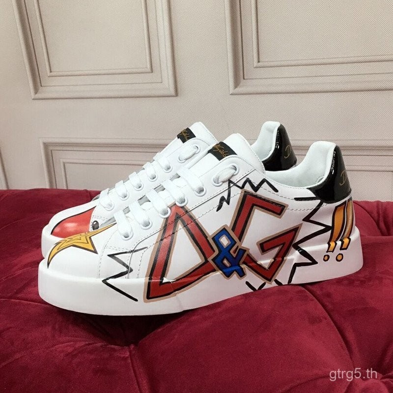 สถานียุโรป 2021 ฤดูใบไม้ผลิฤดูร้อน รองเท้าหนังแท้สีขาวใหม่สำหรับผู้หญิง รองเท้าแฟชั่นลายกราฟฟิตี้ พิมพ์ลาย รองเท้าผูกเชือกแบบสบายสำหรับผู้หญิง