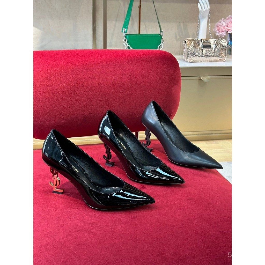 คุณภาพของ Daigou Saint Laurent Saint LaurentYSL รองเท้าแตะส้นสูงโลหะหนังสิทธิบัตรโลหะส้นตัวอักษรชี้นิ้วเท้ารองเท้าส้นสูงสีดาสิทธิบัตรหนัง Classy Celebrity รองเท้า