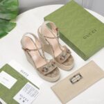 รองเท้าแตะ GUCCI ฤดูร้อนสไตล์ใหม่ ทำจากผ้าแจ็คการ์ด มีลายพิมพ์ทันสมัยและปากฟางลิ่ม