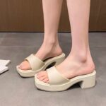 D677 รองเท้าแบบสวมส้นสูง รองเท้ายางพารา มี 3 สี