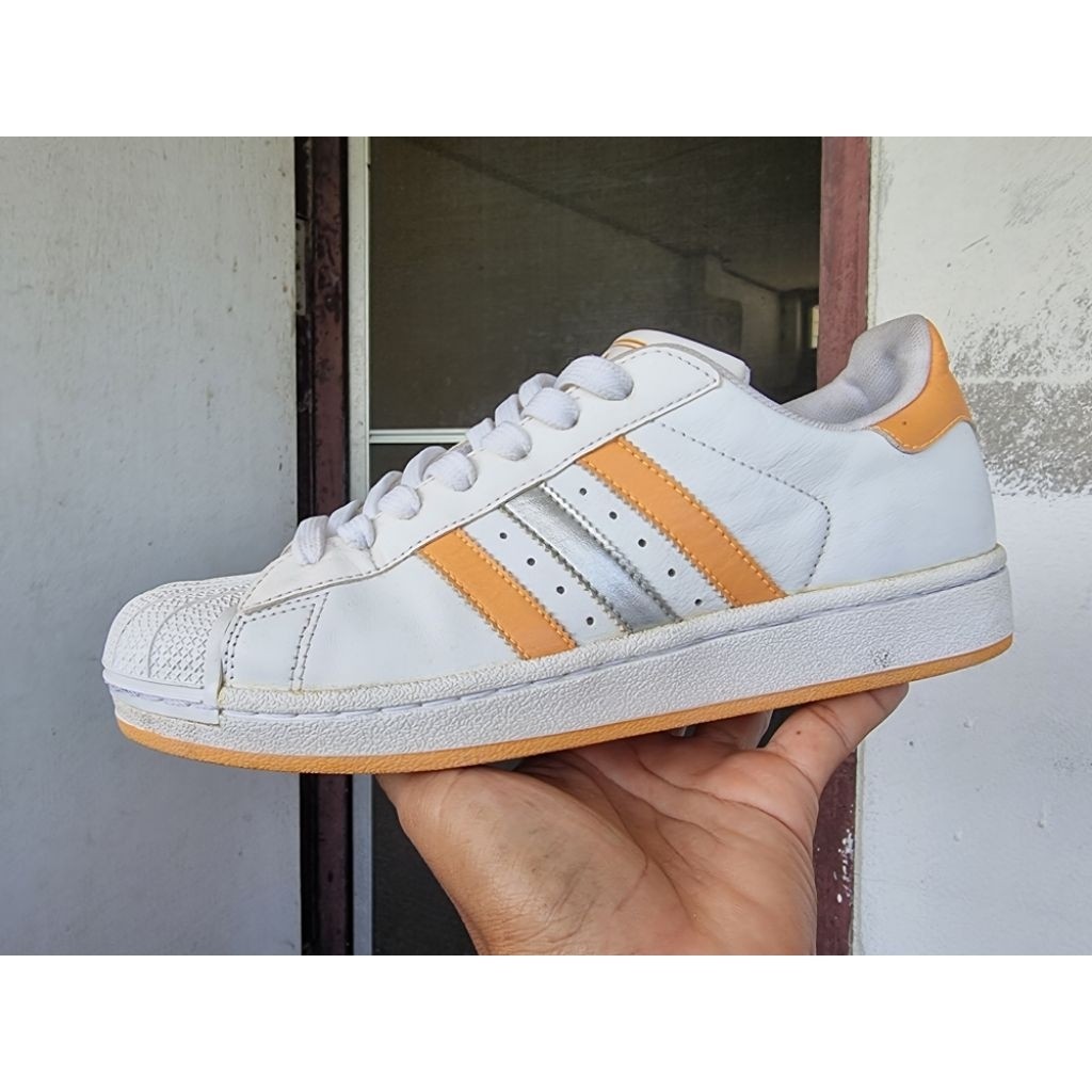 Adidas รองเท้าผ้าใบ size 405 ความยาว 26 เซนติเมตร