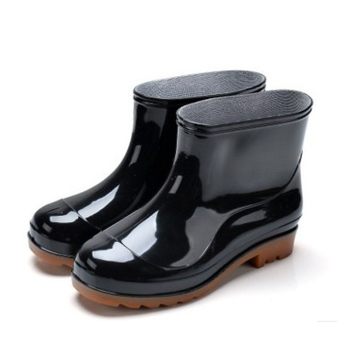 รองเท้ากันฝนกันลื่นแบบตัดต่ำสำหรับผู้ชาย วัสดุ PVC หัวกลม สบาย รองเท้าบู๊ตอุ่นทุกฤดู แฟชั่นผู้ใหญ่