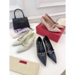 รองเท้าส้นสูงเพี้ยนหน้ายาว ดีไซน์สวยงามหรูหรา