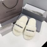 รองเท้าแตะ Balenciaga แบบใหม่สำหรับฤดูใบไม้ร่วงและฤดูหนาว ออกแบบในสไตล์ยุโรปพร้อมโลโก้ปักหรูหรา