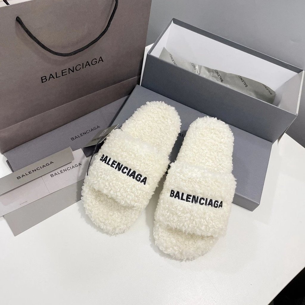 รองเท้าแตะ Balenciaga แบบใหม่สำหรับฤดูใบไม้ร่วงและฤดูหนาว ออกแบบในสไตล์ยุโรปพร้อมโลโก้ปักหรูหรา