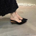 รองเท้าแตะผู้หญิงสไตล์ฝรั่งเศสย้อนยุค หนังนิ่ม สบายเท้า สำหรับฤดูร้อน