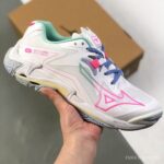รองเท้า Mizuno WAVE LIGHTNING สำหรับวอลเลย์บอลและแบดมินตัน แบบ Unisex ระบายอากาศดี มาในกล่องพิเศษ