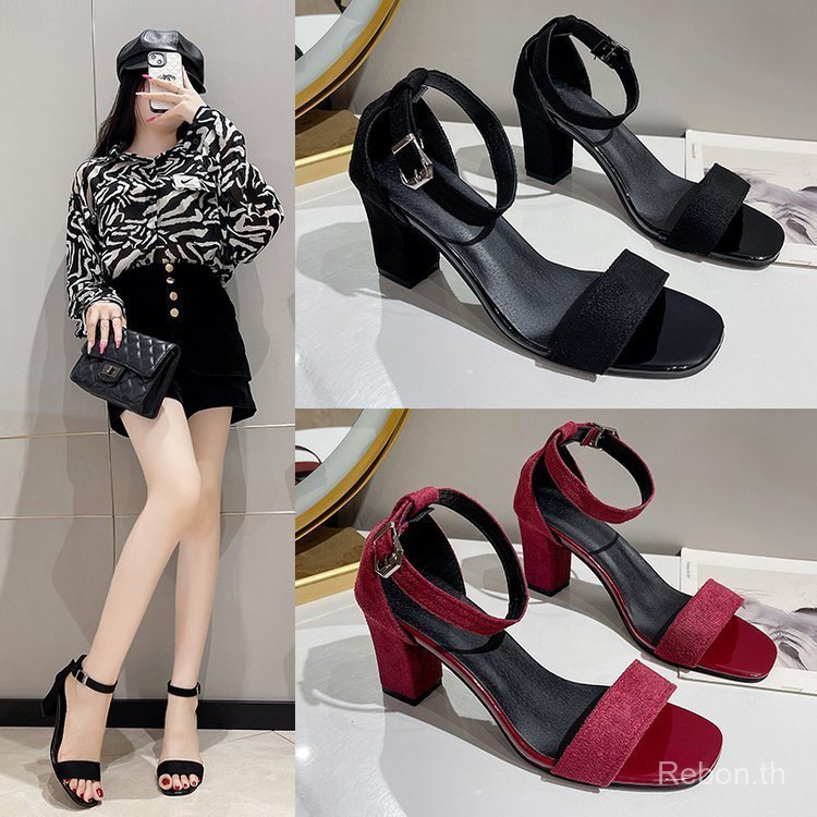 รองเท้าแตะสุภาพสตรีแบบใหม่ สไตล์เรียบง่าย ไซส์สมัยใหม่ ออกแบบสวยงาม น้ำหนักเบา