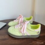 รองเท้าเทรนนิ่งเยอรมันสำหรับผู้หญิง สไตล์ใหม่สำหรับฤดูร้อน ส้นหนา สีขาว สวมใส่ง่ายทุกวัน