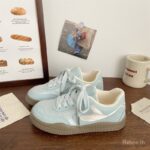 รองเท้าสีขาบผู้หญิง สำหรับฤดูใบไม้ผลิกับฤดูใบไม้ร่วง สไตล์เรโทรและทันสมัย สวมใส่ง่ายได้ทุกโอกาส